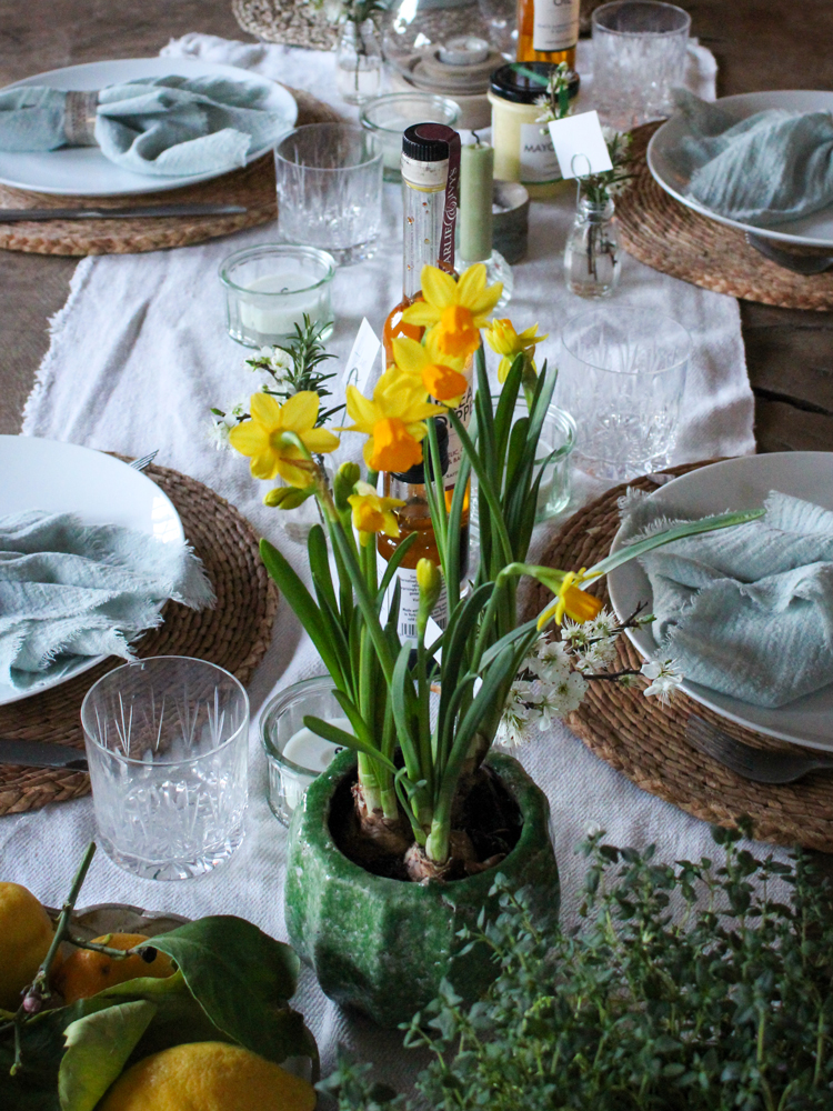 Spring tables with Charlie & Ivy's