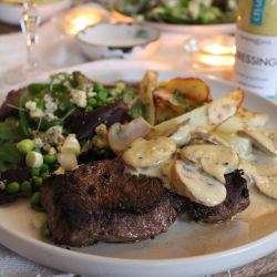 Smoked Garlic Marinaded Steak with Creamy Mushroom Sauce