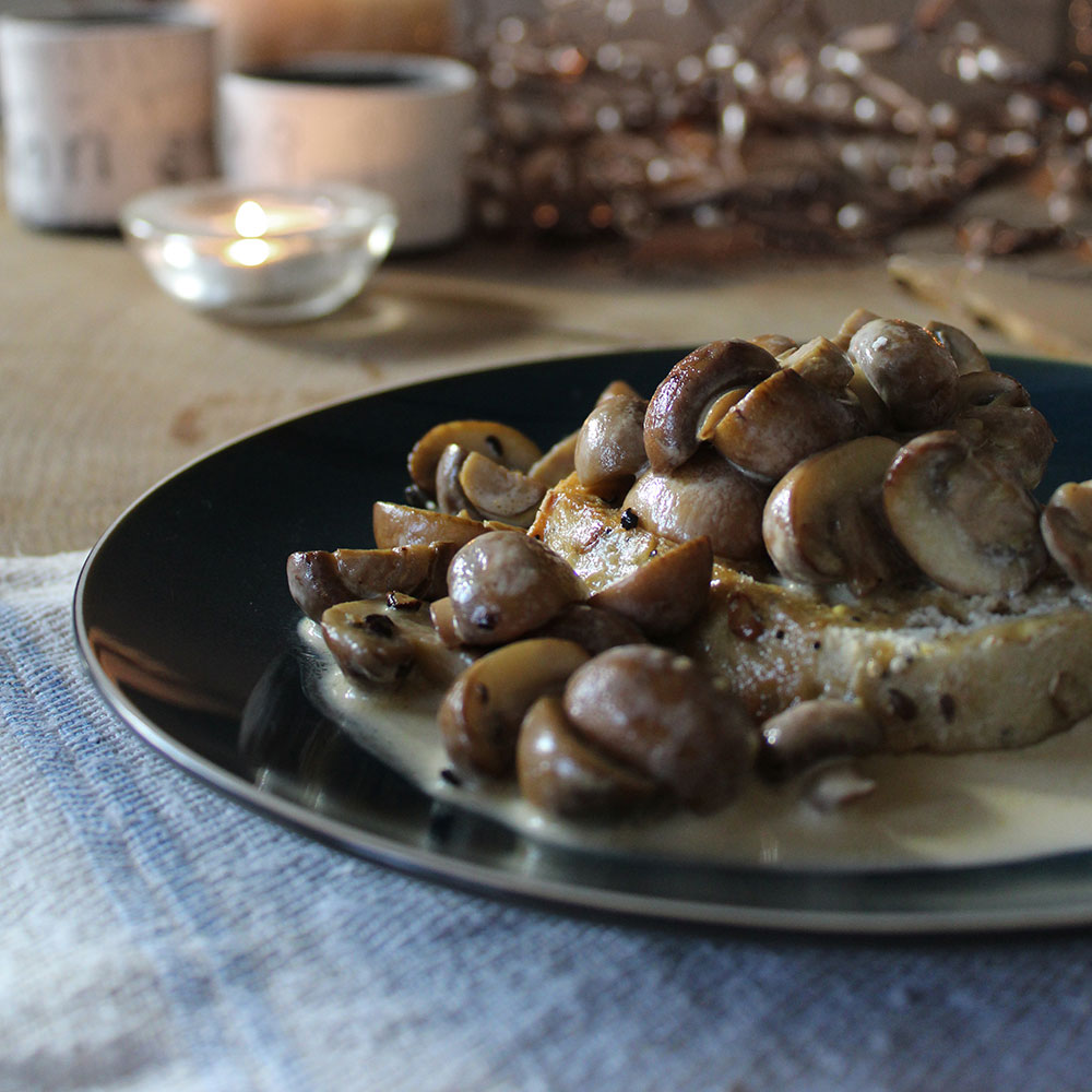 Creamy Garlic Mushroom Bruschetta