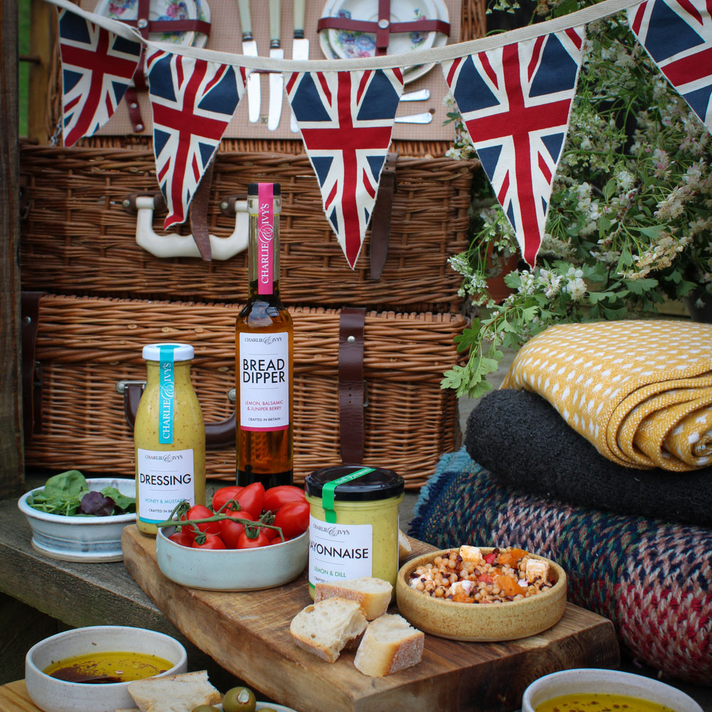 Picnic with bunting